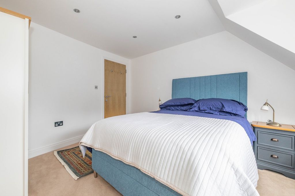 Additional image 9 of 2 bed flat for sale38 New Dover Road, Canterbury CT1