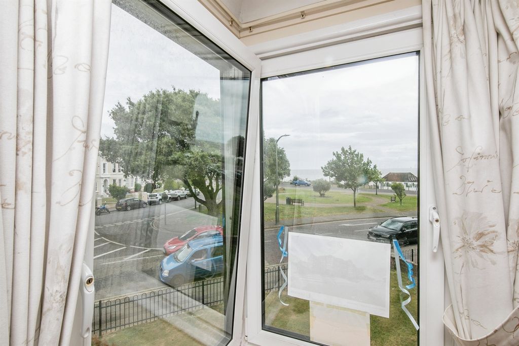 Additional image 7 of 2 bed flat for saleRosemary Road, Clacton-On-Sea CO15