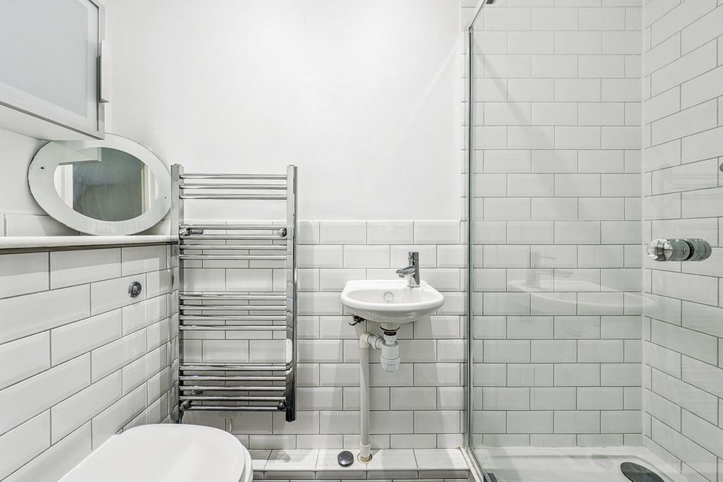 Additional image 13 of 2 bed flat for saleEast Street, Chesham HP5