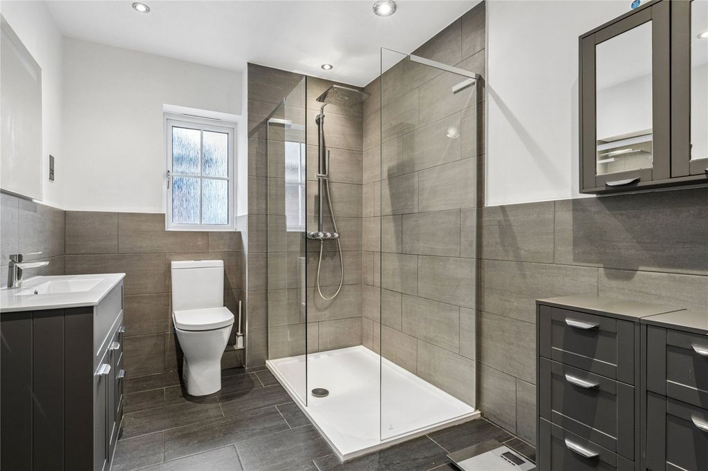 Additional image 18 of 5 bed detached house for saleCedar Close, Chesham HP5
