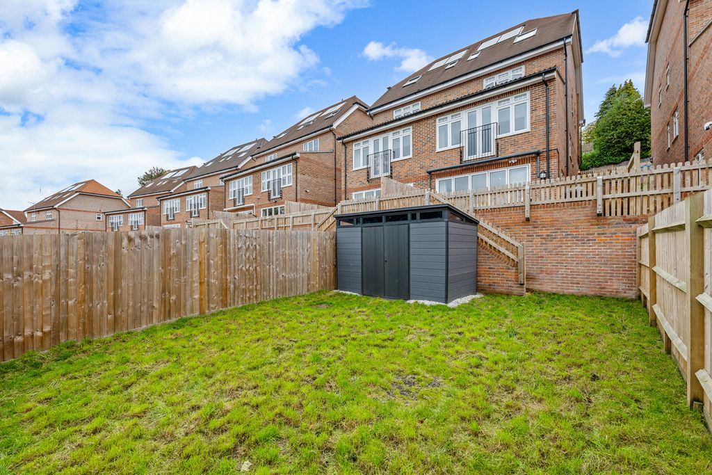 Additional image 9 of 3 bed semi-detached house for saleThe Crescent, Caterham CR3