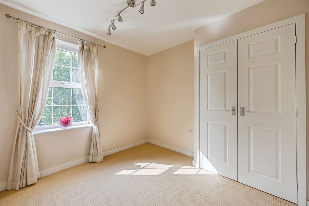 Additional image 10 of 2 bed flat for saleDeykin Road, Lichfield WS13