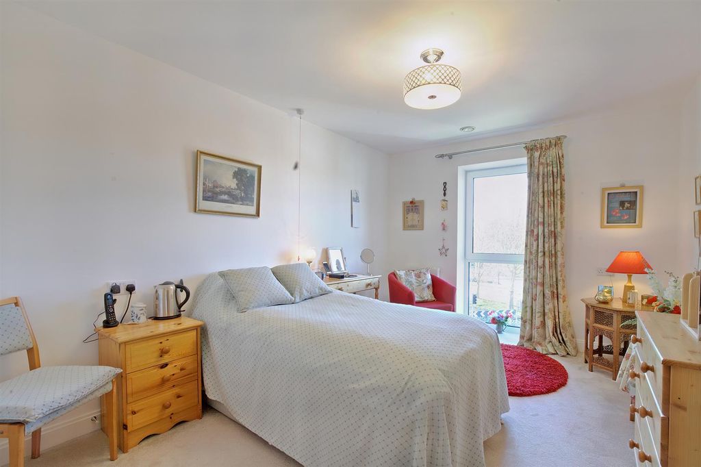 Additional image 7 of 2 bed flat for saleMiami House, Princes Road, Chelmsford, Essex CM2