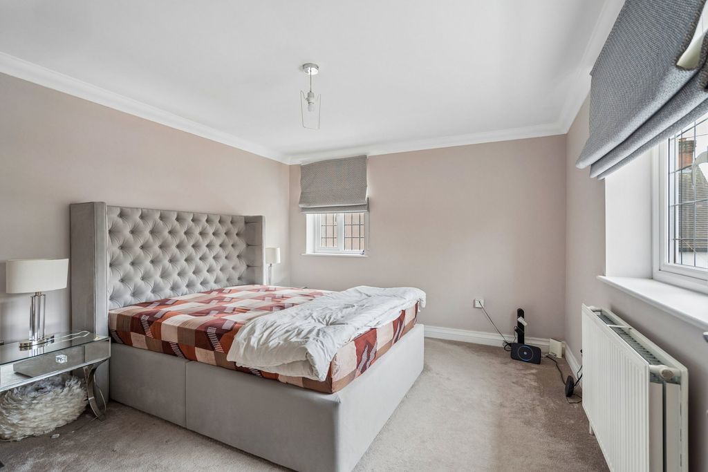 Additional image 15 of 5 bed detached house for saleHeathfield Road, Bushey WD23