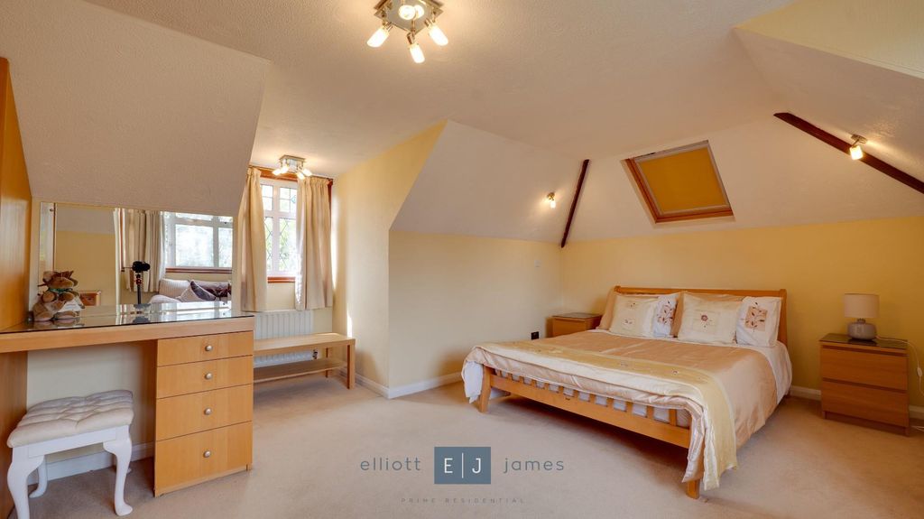 Additional image 35 of 5 bed detached house for saleLee Grove, Chigwell IG7