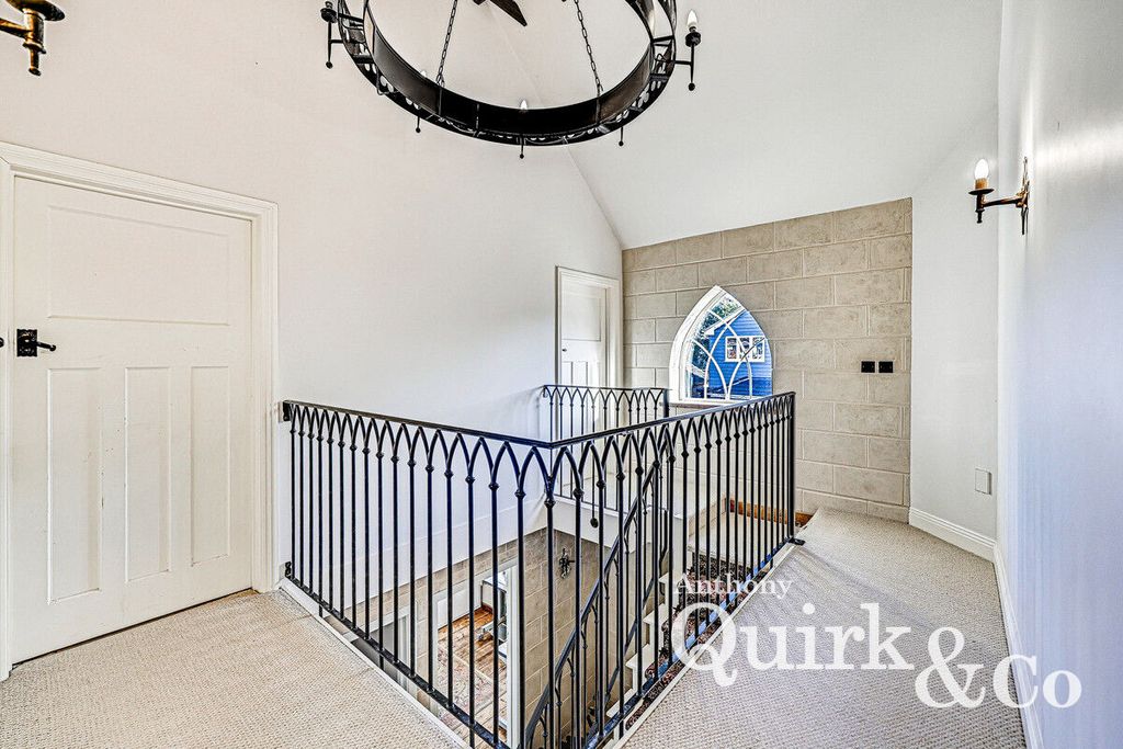 Additional image 20 of 4 bed detached house for saleHannett Road, Canvey Island SS8