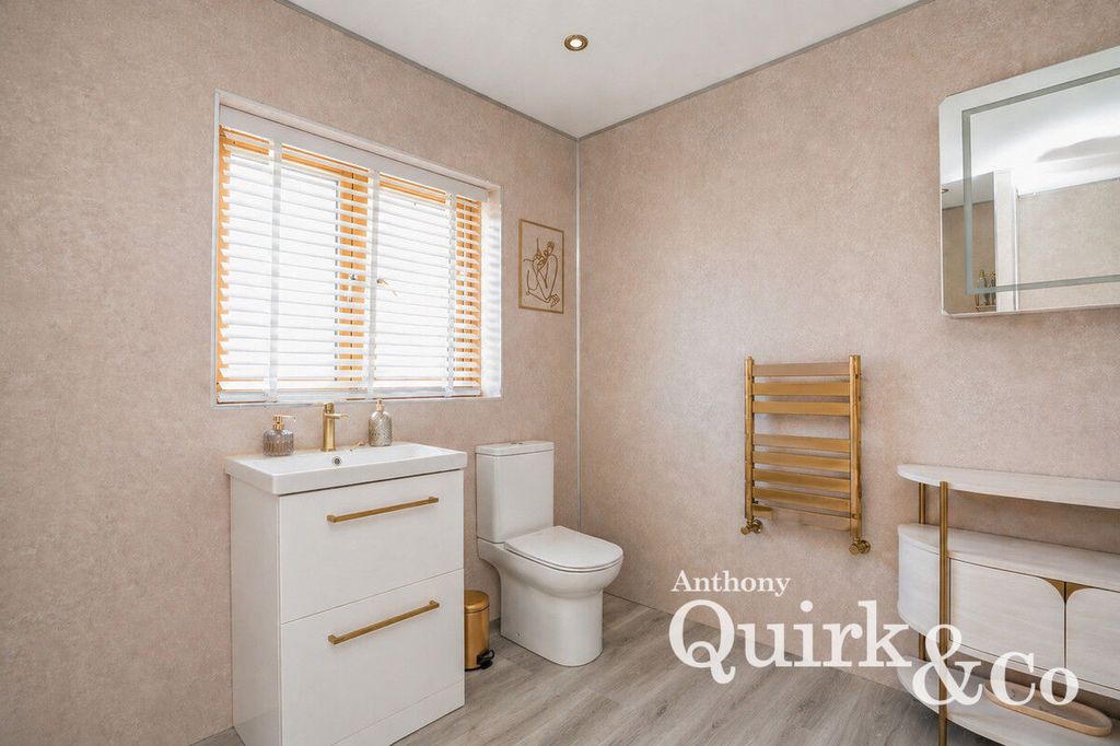 Additional image 21 of 4 bed detached house for salePrince William Avenue, Canvey Island SS8