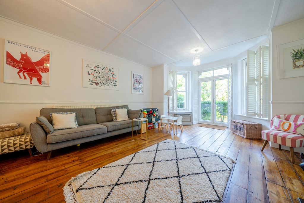Additional image 4 of 4 bed flat for saleSusan Wood, Chislehurst BR7