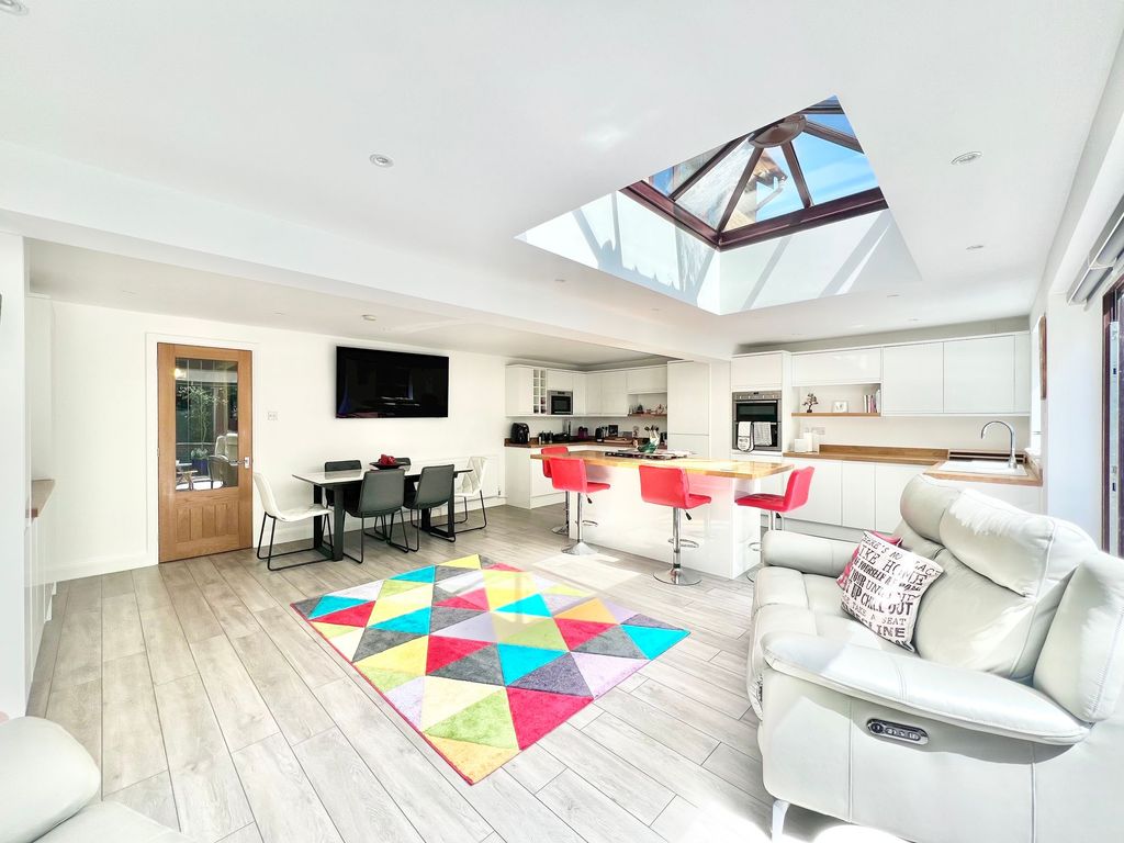 Additional image 5 of 4 bed property for saleFagus Close, Chatham ME5