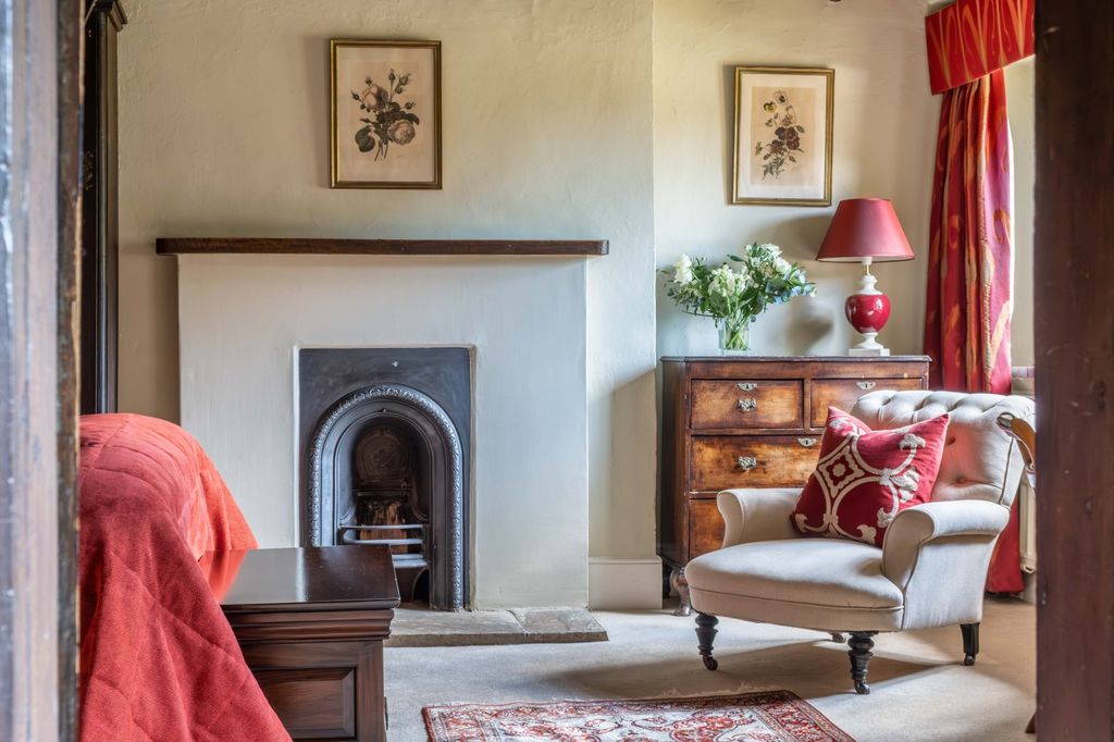 Additional image 18 of 6 bed equestrian for saleBroadford Bridge Road, West Chiltington, Pulborough, West Sussex RH20