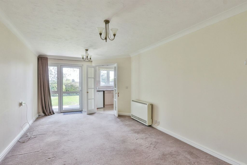 Additional image 5 of 1 bed flat for saleStour Road, Christchurch BH23