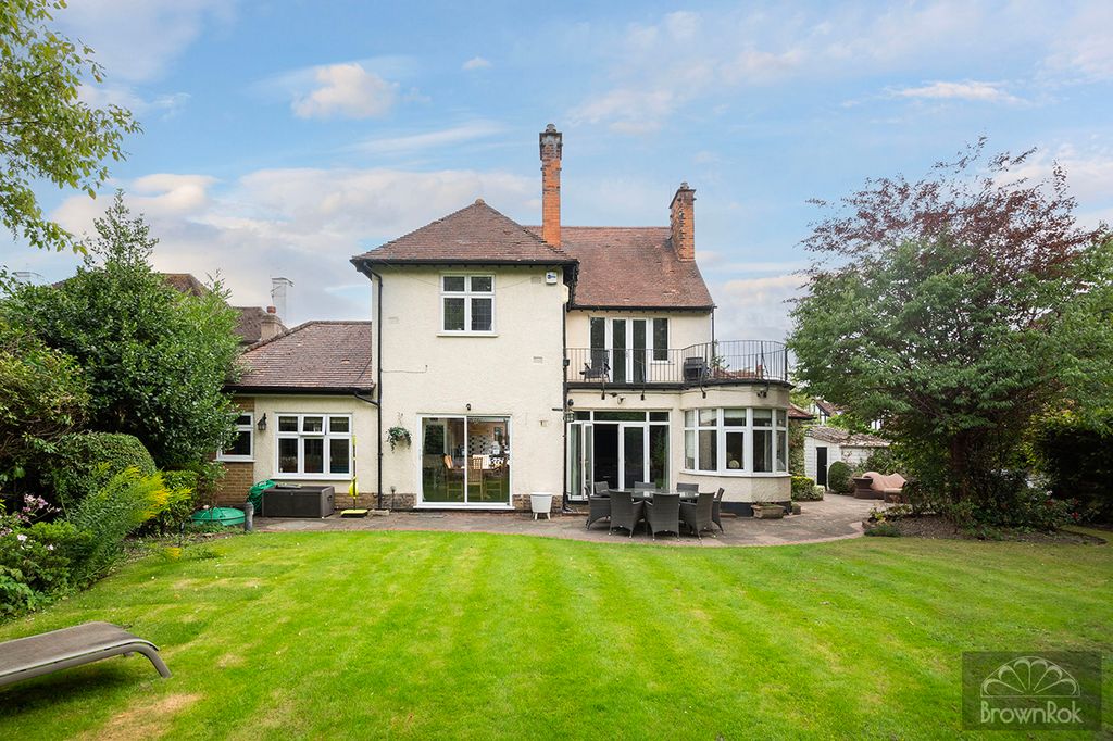 Additional image 22 of 5 bed detached house for saleHeathfield Road, Bushey, Hertfordshire WD23