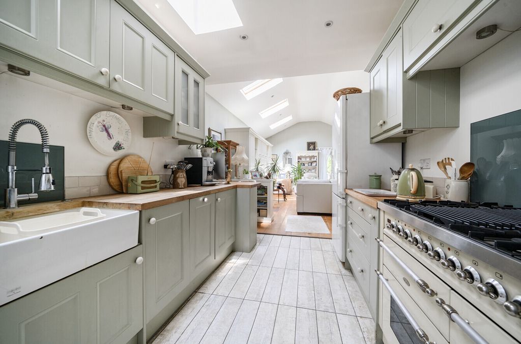 Additional image 20 of 4 bed detached house for saleGuildford Street, Chertsey, Surrey KT16