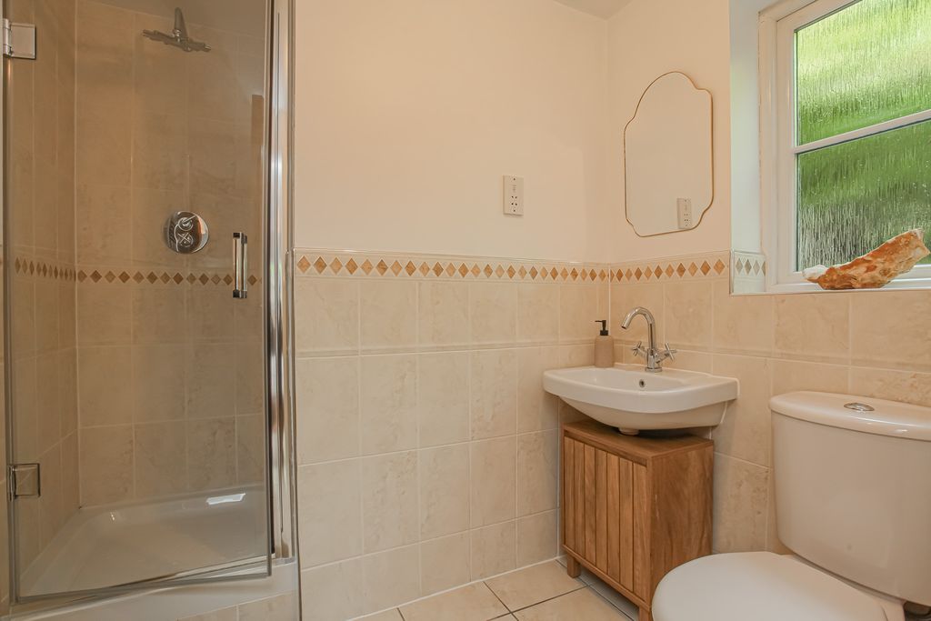 Additional image 11 of 2 bed flat for saleWestcote Place, Chipping Norton OX7