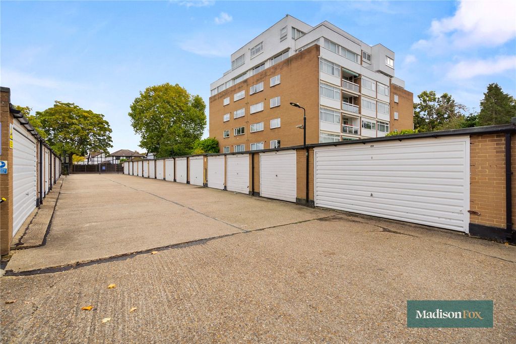 Additional image 21 of 2 bed flat for saleThe Bowls, Chigwell, Essex IG7