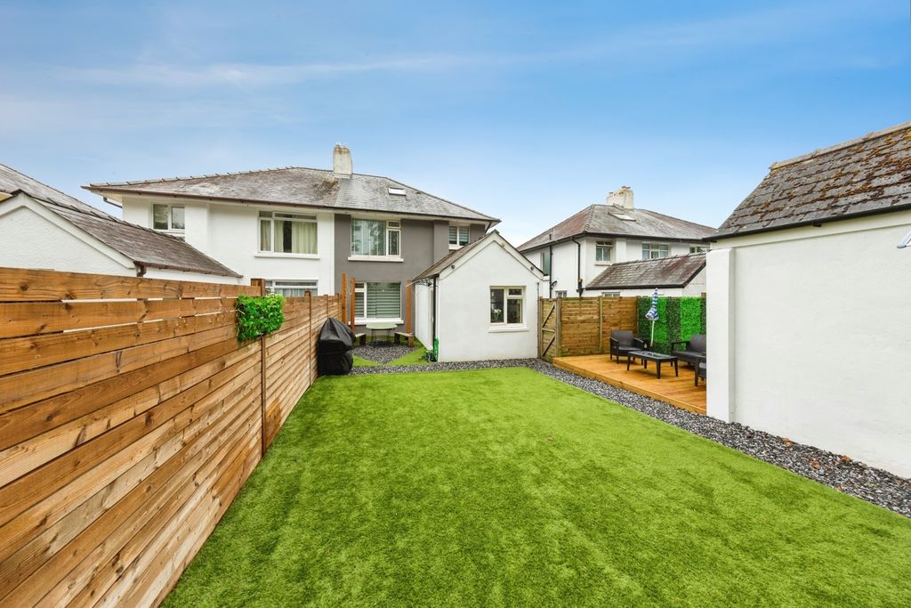 Additional image 18 of 4 bed semi-detached house for saleSteele Avenue, Carmarthen, Carmarthenshire SA31