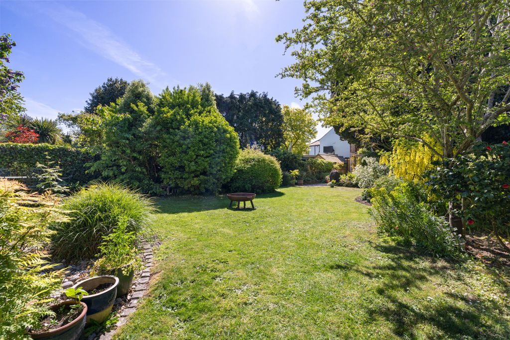 Additional image 35 of 4 bed semi-detached house for saleWhyke Road, Chichester PO19