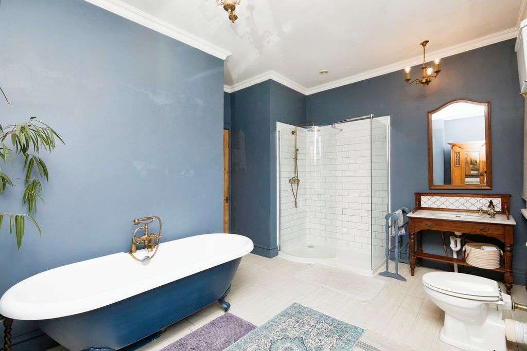 Additional image 23 of 7 bed semi-detached house for saleAlexandra Road, Burton-On-Trent, Staffordshire DE15