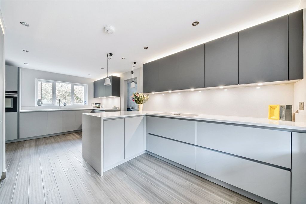 Additional image 10 of 6 bed detached house for saleWoodlands, Walderslade, Chatham ME5