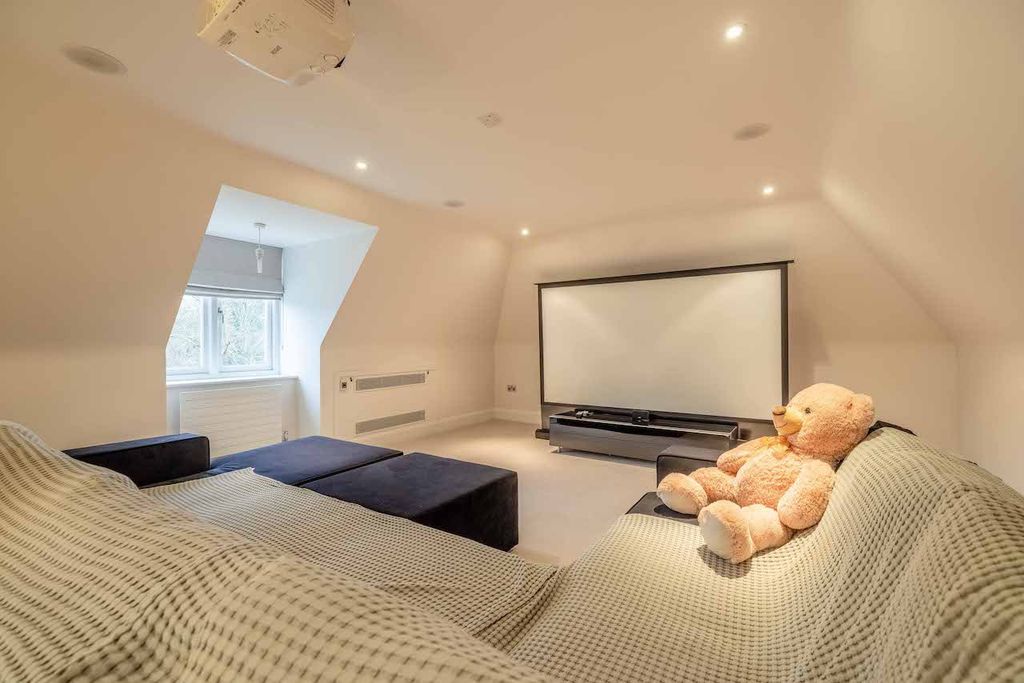 Additional image 23 of 6 bed detached house for saleBurtons Way, Chalfont St Giles HP8