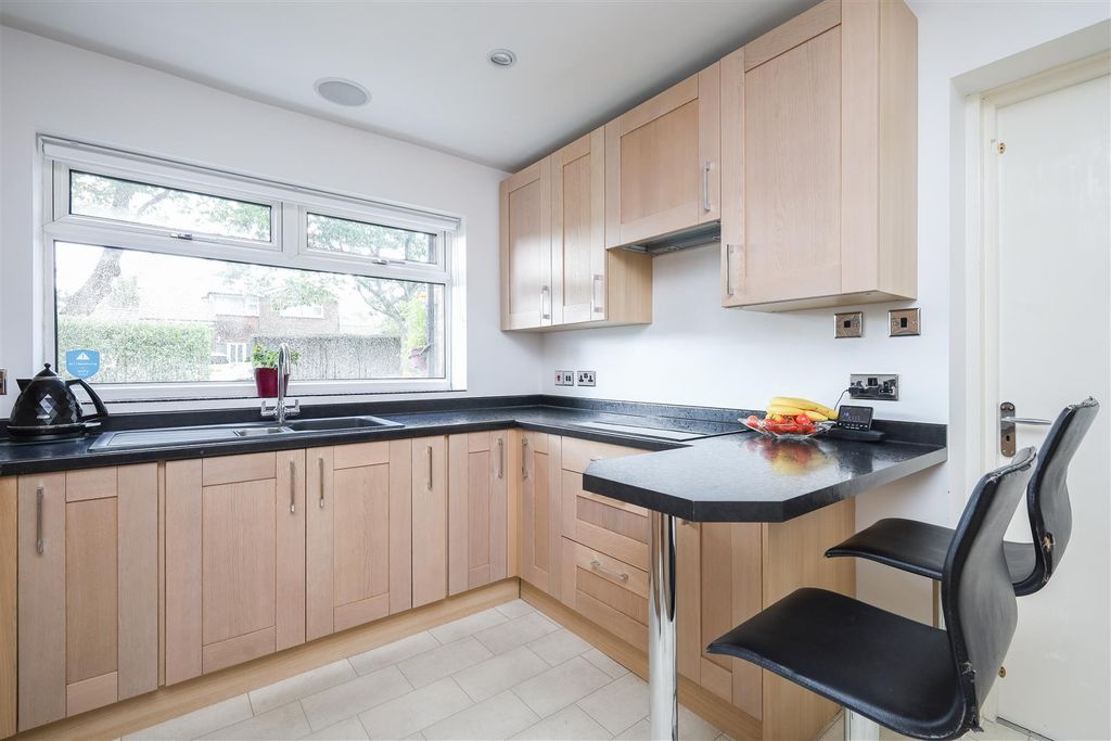 Additional image 4 of 4 bed detached house for saleOakwood Road, Burgess Hill RH15