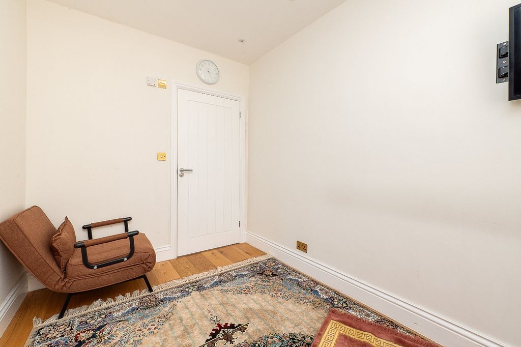 Additional image 24 of 7 bed detached house for saleVincent Avenue, Carshalton SM5