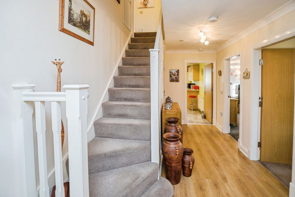 Additional image 20 of 3 bed flat for saleHoole Road, Chester, Cheshire CH2