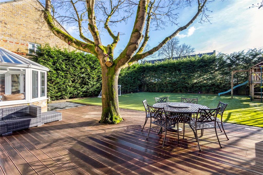 Additional image 15 of 5 bed detached house for saleGowrie Place, Caterham CR3