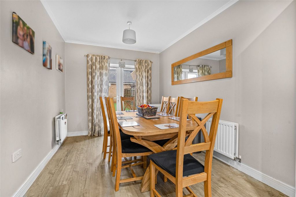 Additional image 3 of 4 bed detached house for saleEvans Way, Chipping Norton, Oxfordshire OX7