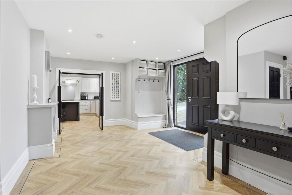 Additional image 9 of 7 bed detached house for saleWest Way, Carshalton SM5
