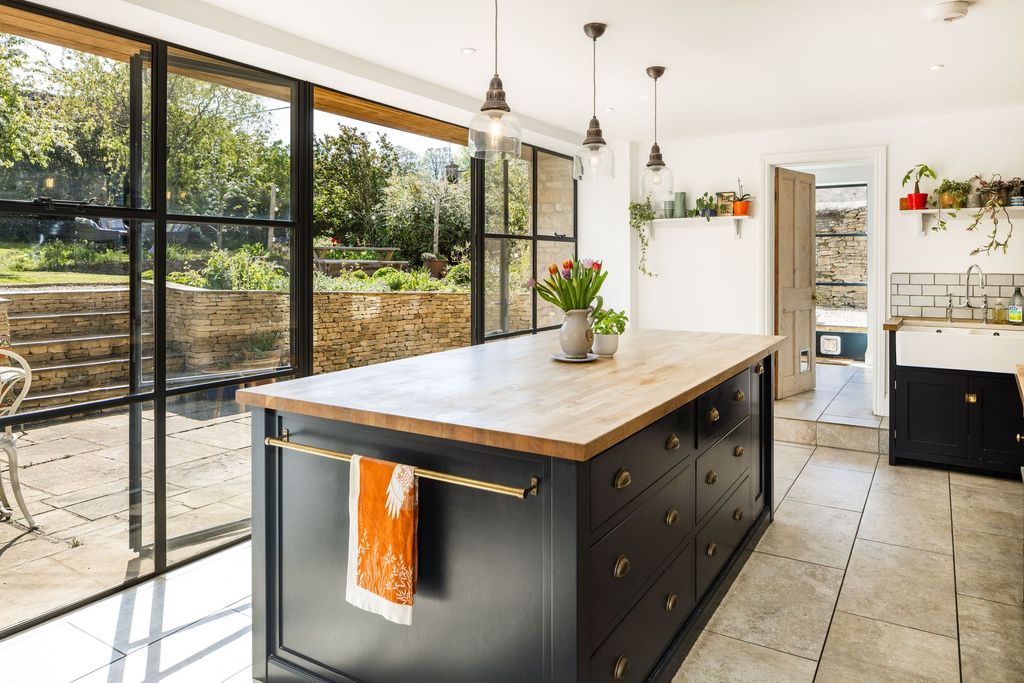 Additional image 6 of 6 bed detached house for saleAlbion Street, Chipping Norton OX7
