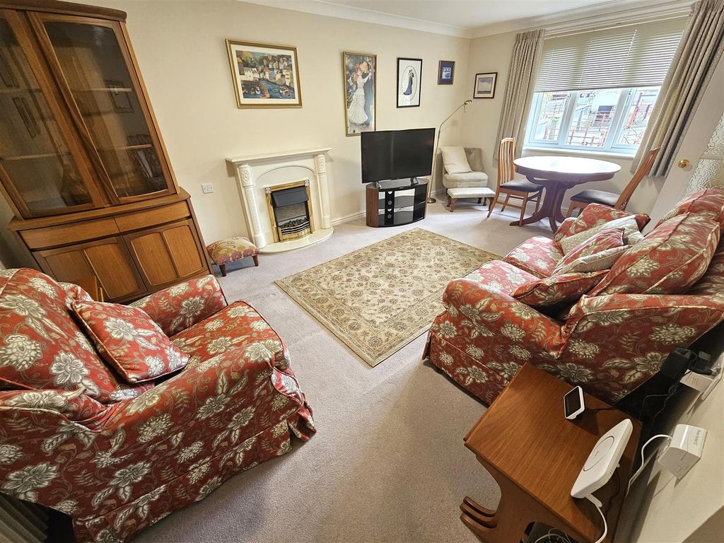 Additional image 2 of 1 bed flat for saleAbbey Rise, Tavistock PL19