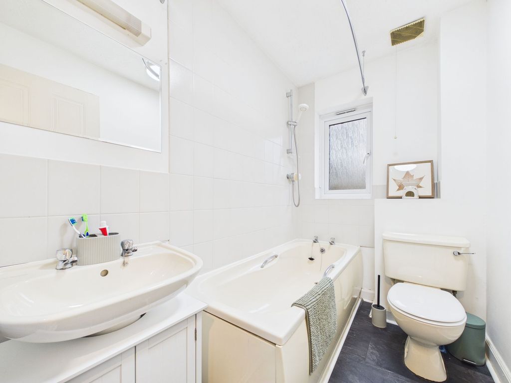 Additional image 8 of 2 bed terraced house for saleCotshill Gardens, Chipping Norton OX7