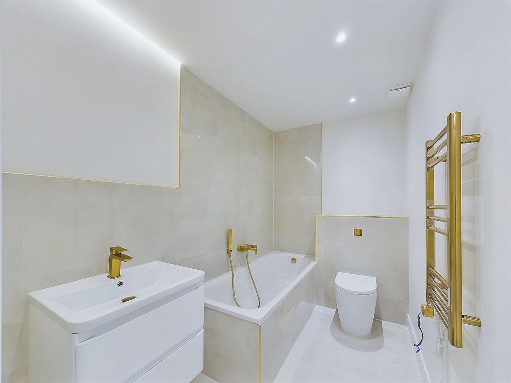 Additional image 8 of 2 bed flat for saleSilver Leaves, Southill Road, Chislehurst, Kent BR7