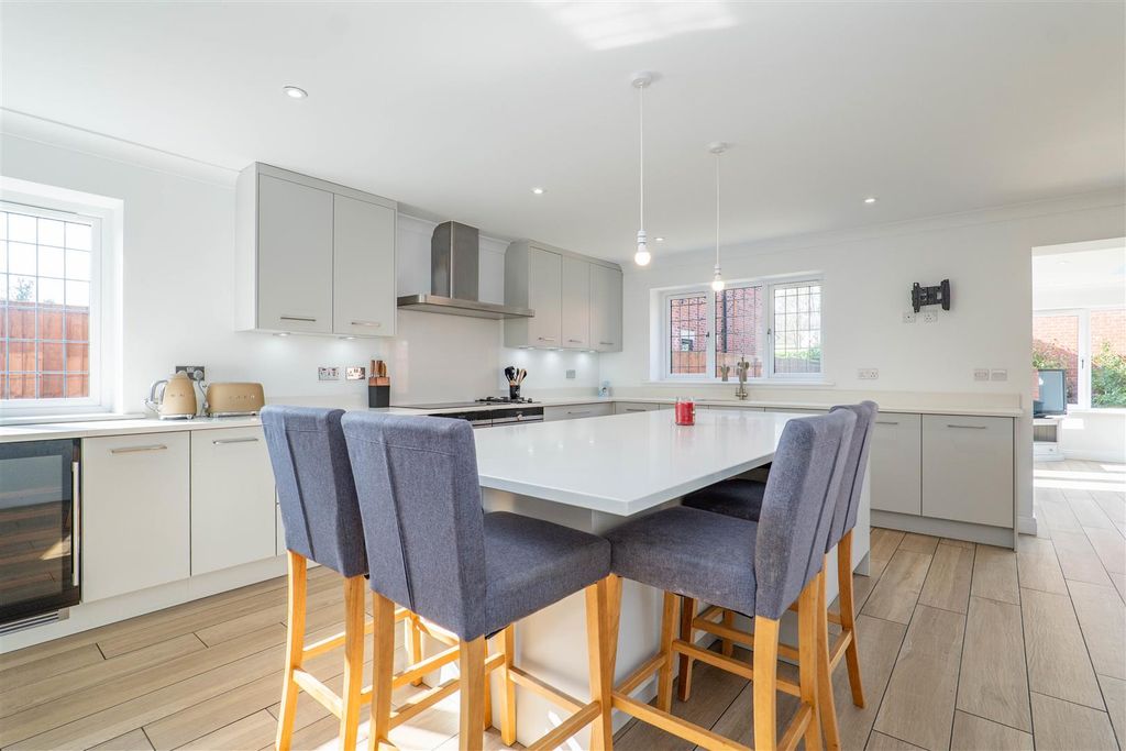 Additional image 15 of 7 bed detached house for saleChapel Fold, Whittle-Le-Woods, Chorley PR6