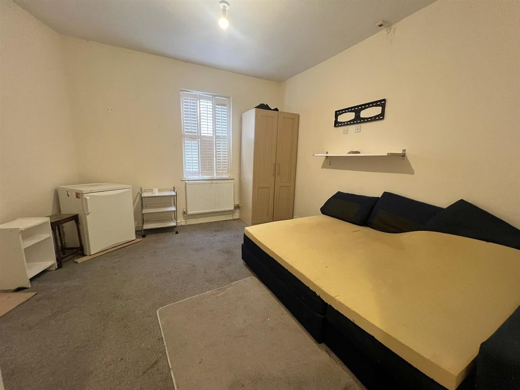 Additional image 14 of Property for saleHigh Street, Cinderford GL14