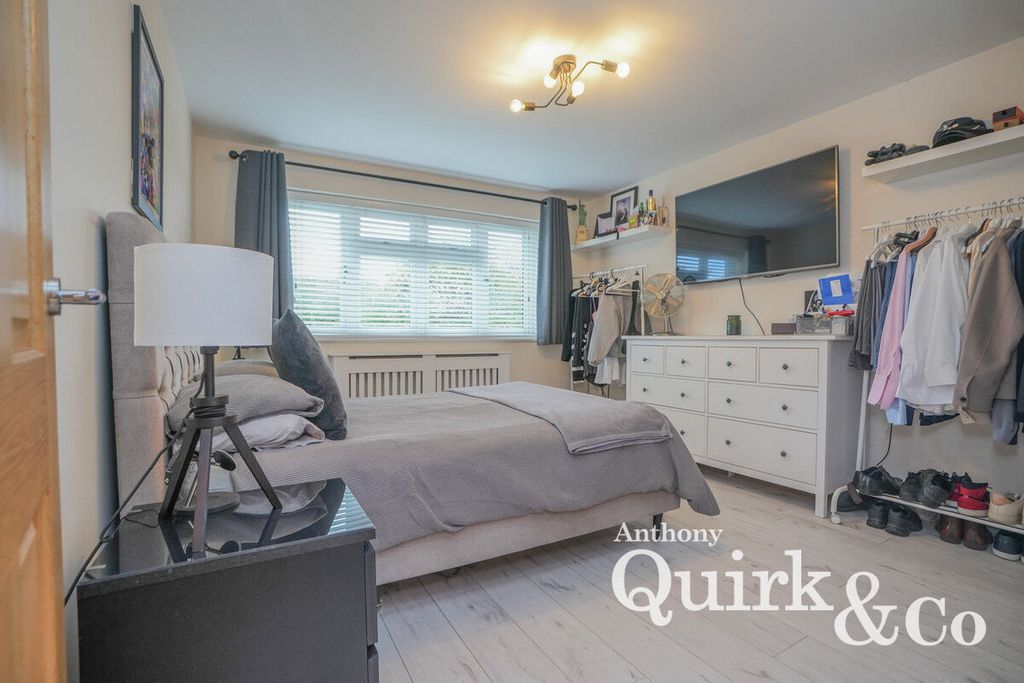 Additional image 16 of 4 bed detached house for saleChurch Parade, Canvey Island SS8