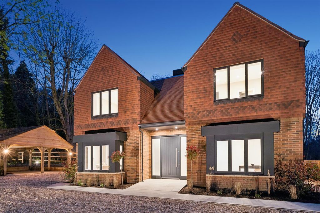 4 bed property for saleNightingales Lane, Chalfont St. Giles HP8