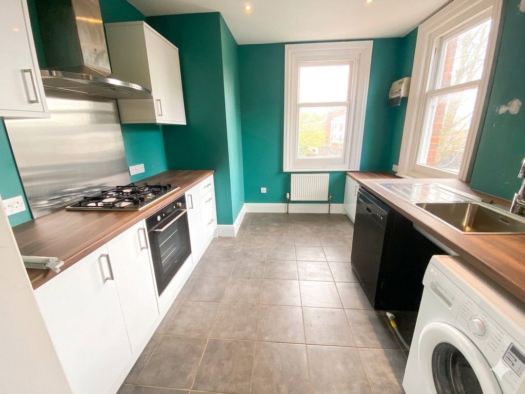 Additional image 5 of 3 bed flat for saleLondon Road, Camberley, Surrey GU15
