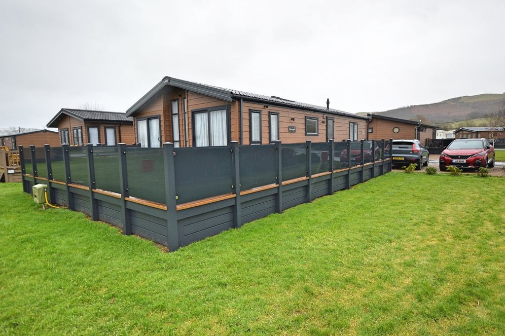 2 bed mobile/park home for saleMain Park, Moat Lane, Caersws, Powys SY17