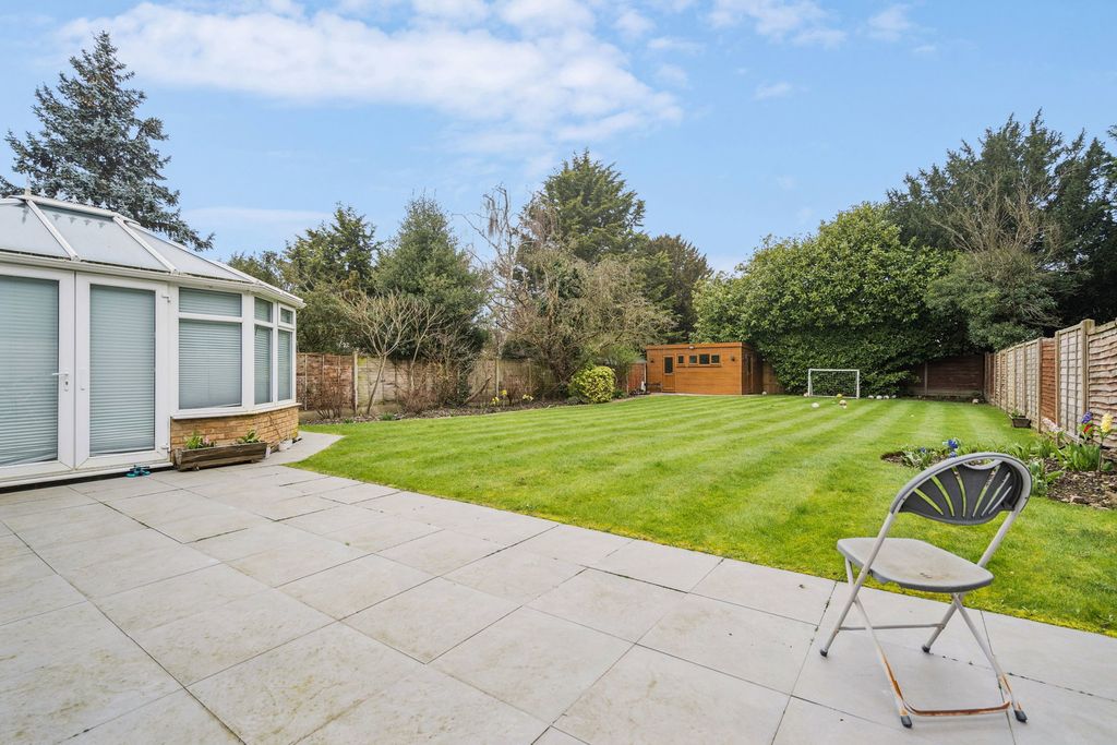 Additional image 8 of 5 bed detached house for saleHeathfield Road, Bushey WD23