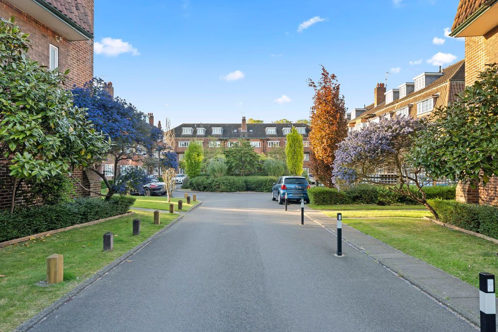 Additional image 13 of 2 bed flat for saleWest Street Lane, Carshalton SM5