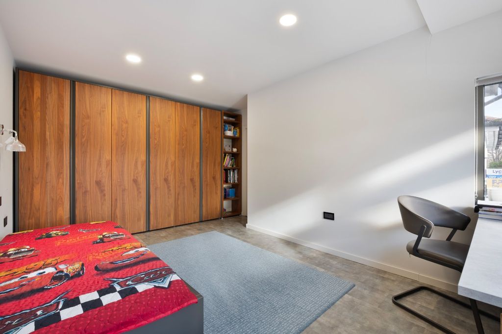 Additional image 9 of 4 bed semi-detached house for saleRuskin Road, Carshalton SM5