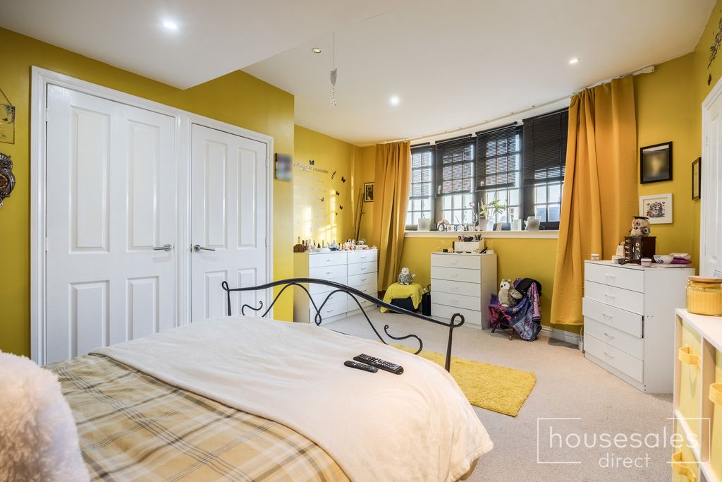 Additional image 10 of 2 bed flat for sale9B Marine Parade Kirn, Dunoon PA23