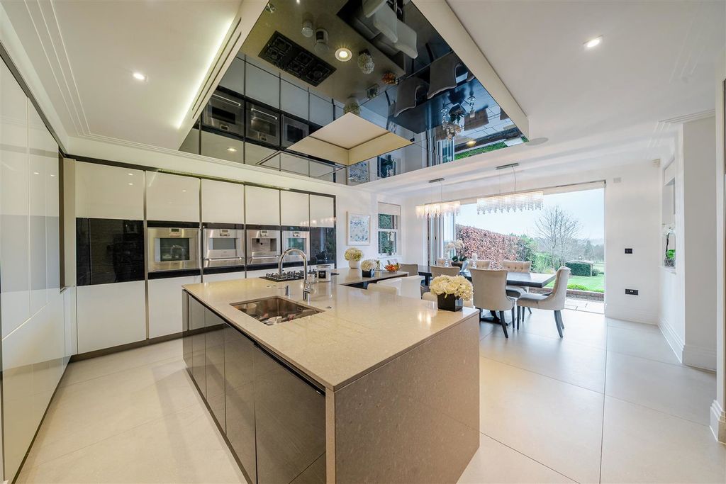 Additional image 3 of 5 bed detached house for saleProwse Avenue, Bushey Heath, Bushey WD23