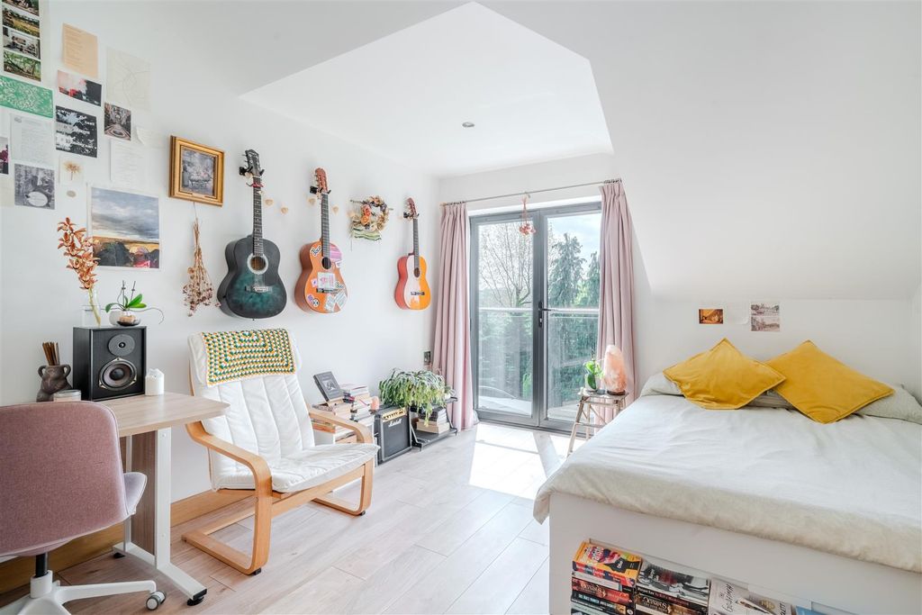 Additional image 50 of 6 bed detached house for saleLansdale House, Riggotts Lane, Walton, Chesterfield S42
