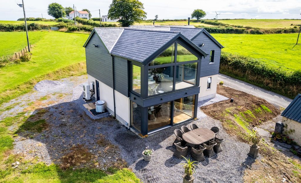 Additional image 5 of 4 bed detached house for saleEfail Y Banc, Rhydargaeau Road, Carmarthen SA32
