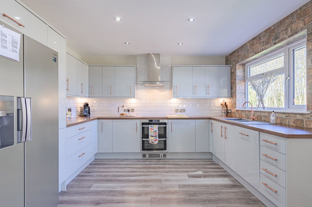 Additional image 8 of 3 bed bungalow for saleChurch Road, Burntwood WS7