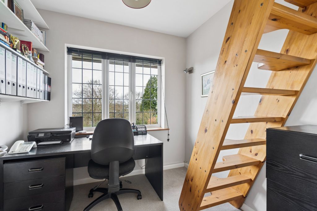 Additional image 20 of 5 bed detached house for saleManor Way, Chesham HP5