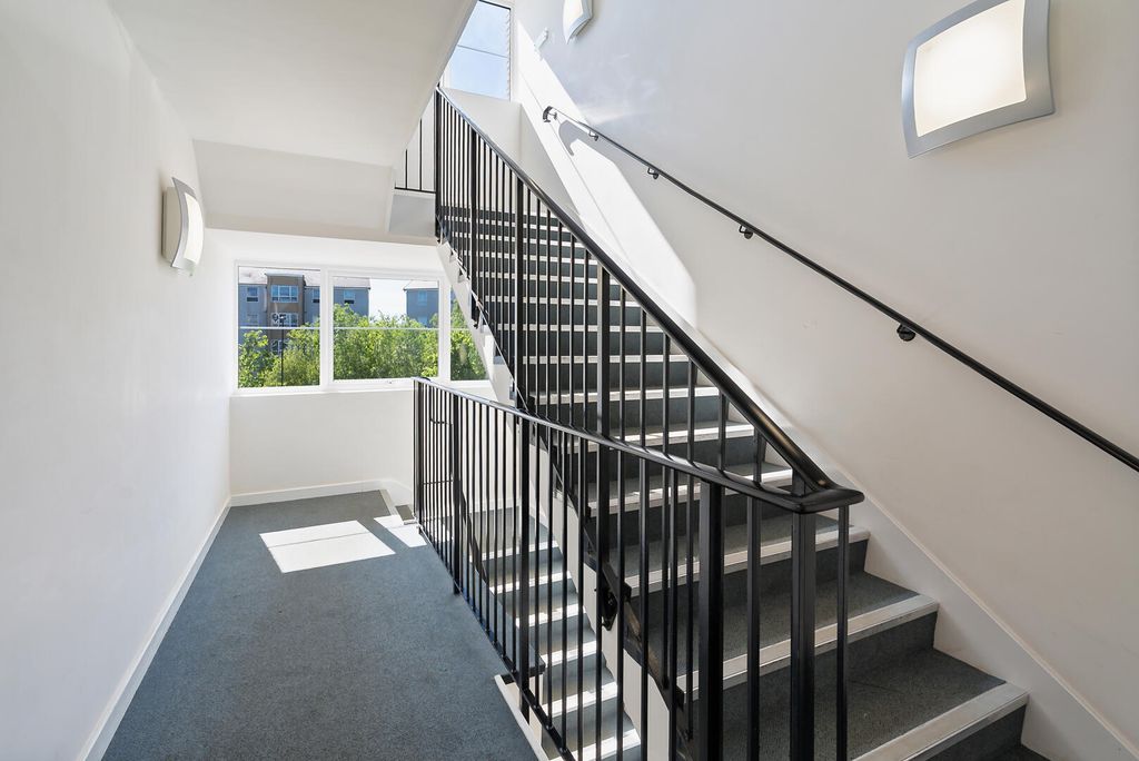 Additional image 14 of 2 bed flat for saleKennett Lane, Chertsey KT16